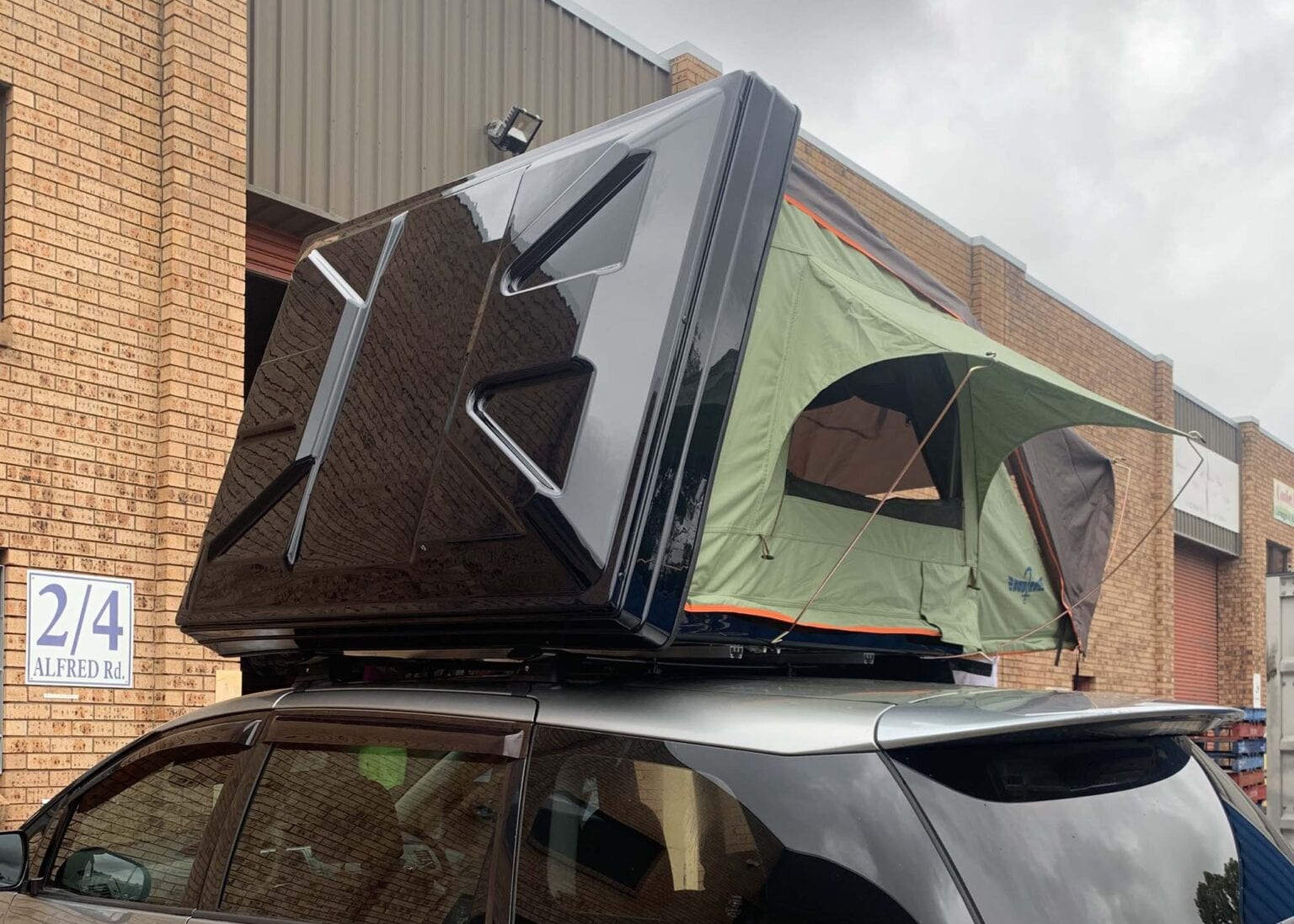 Hard Black ABS Shell Aerodynamic Foldable Roof Top Tent Camping Rooftop